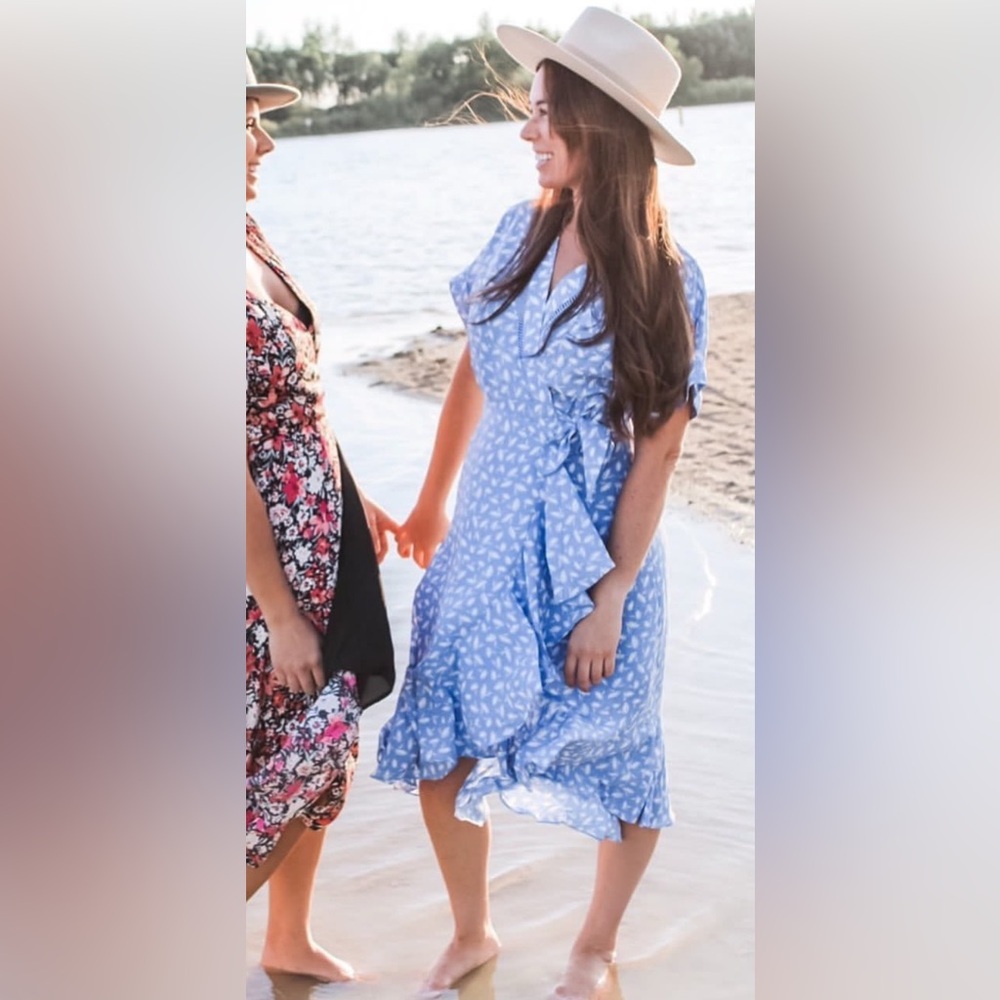 LUSH Blue Floral Wrap Dress - Medium
